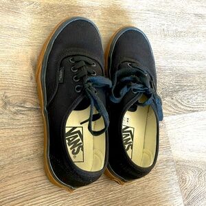 VANS CANVAS AUTHENTIC GUM BLACK/RUBBER SHOES